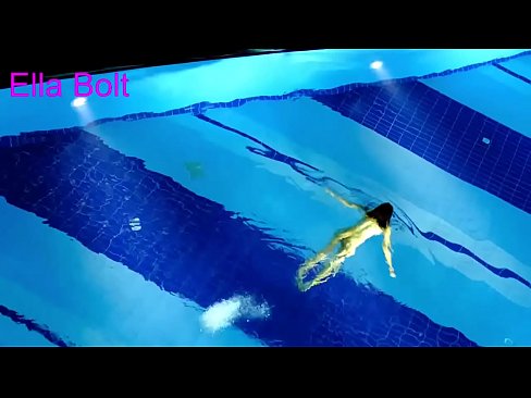 ❤️ Ùn possu micca piantà di fighjulà, ghjovana bionda catturata nuda in piscina ELLA BOLT ️❌  Sessu à co.dreamypassionjourney.ru ❌❤